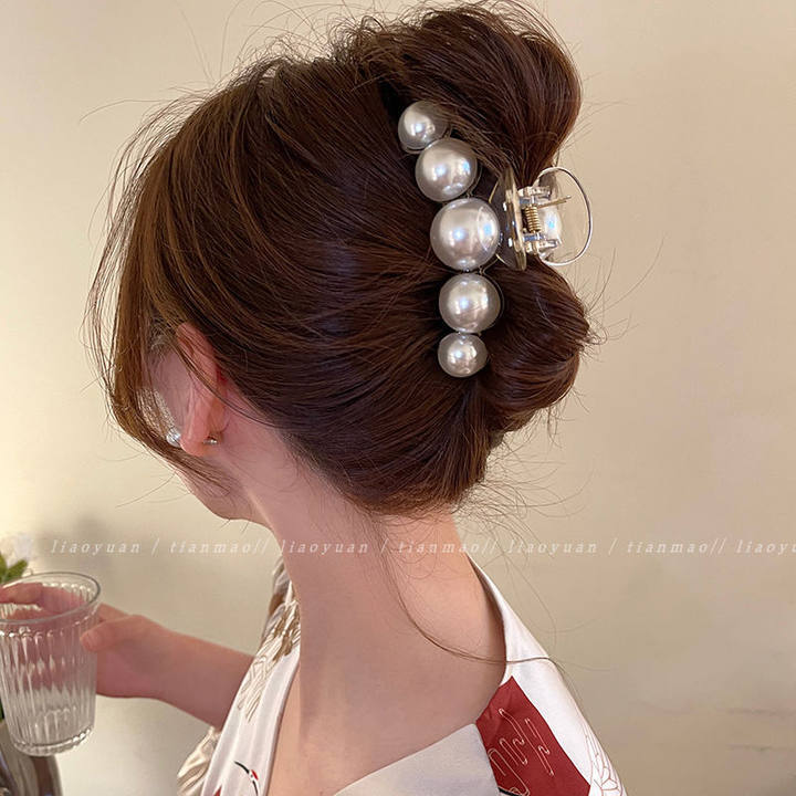 サテン素材 大きめ バンスクリップ 高見え 上品 新作 ギャザーデザイン レディース ヘアアクセサリー