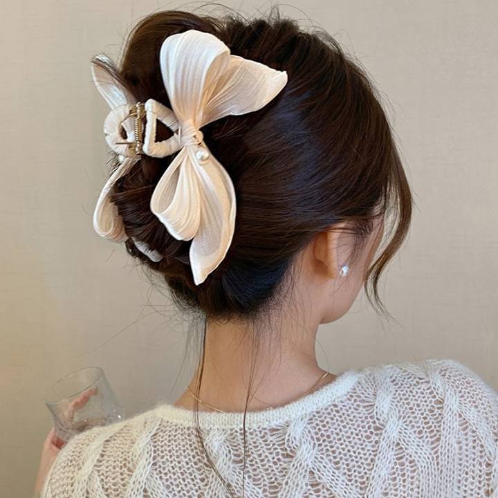 サテン素材 大きめ バンスクリップ 高見え 上品 新作 ギャザーデザイン レディース ヘアアクセサリー