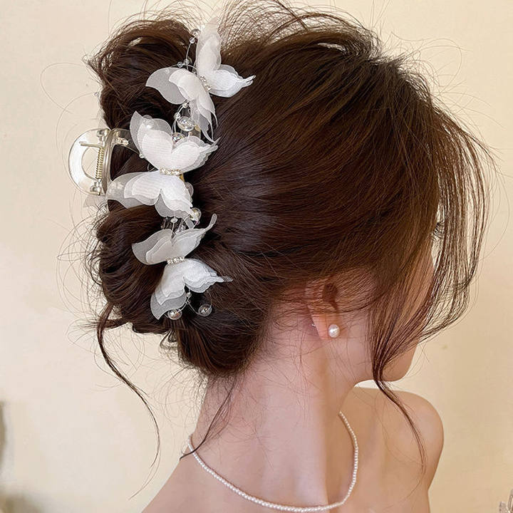 サテン素材 大きめ バンスクリップ 高見え 上品 新作 ギャザーデザイン レディース ヘアアクセサリー