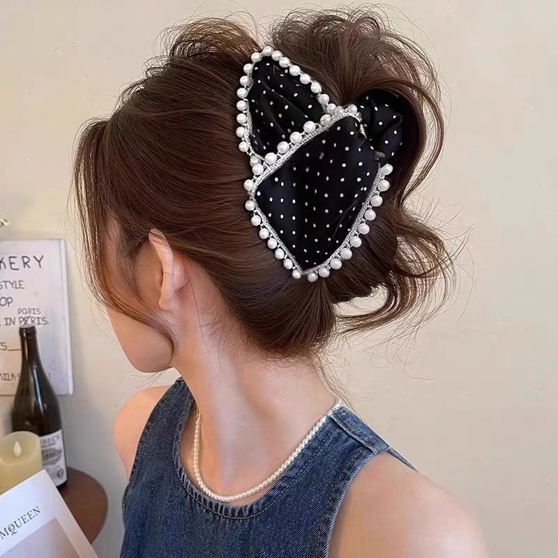 サテン素材 大きめ バンスクリップ 高見え 上品 新作 ギャザーデザイン レディース ヘアアクセサリー